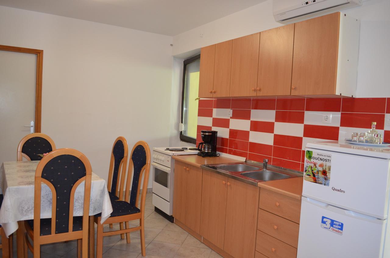 Apartments Petar Draga Bascanska Exterior photo